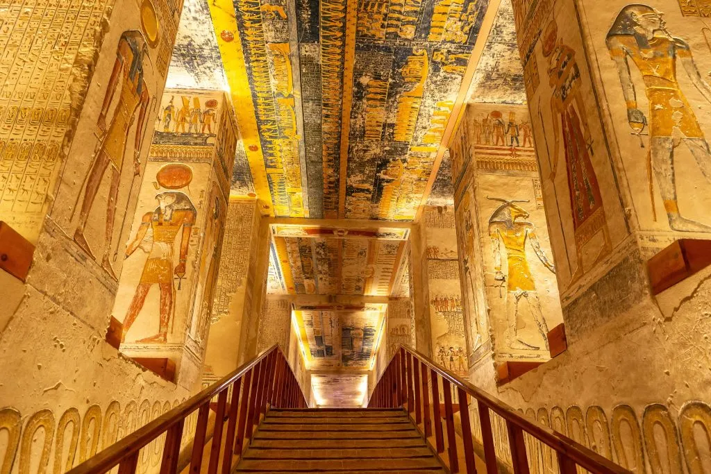 Luxor Landmarks 
places, Hotels, Valley and all what you need